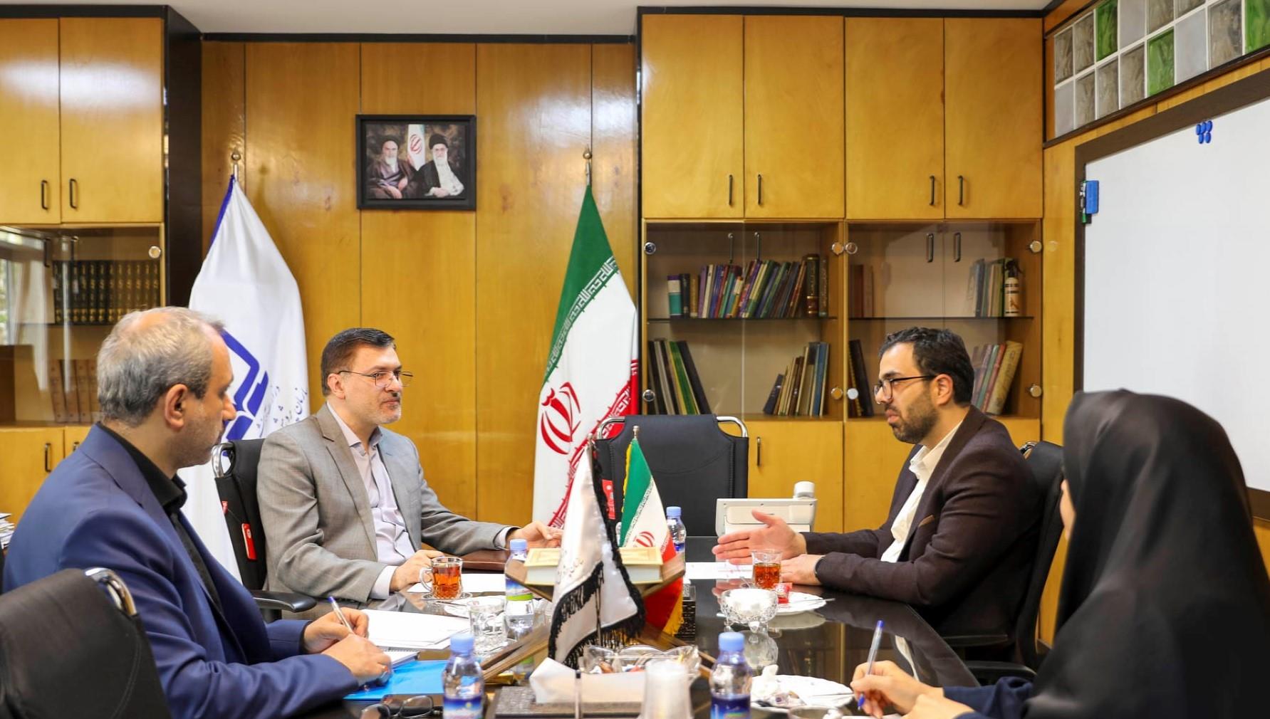 نشست هماهنگی همسان‌سازی حقوق بازنشستگان و شاغلین سازمان پژوهش و برنامه‌ریزی آموزشی