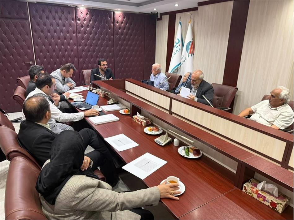 تأکید مدیرکل بازنشستگی تهران بر تسریع رسیدگی به اسناد و کاهش زمان پرداخت بیمه تکمیلی